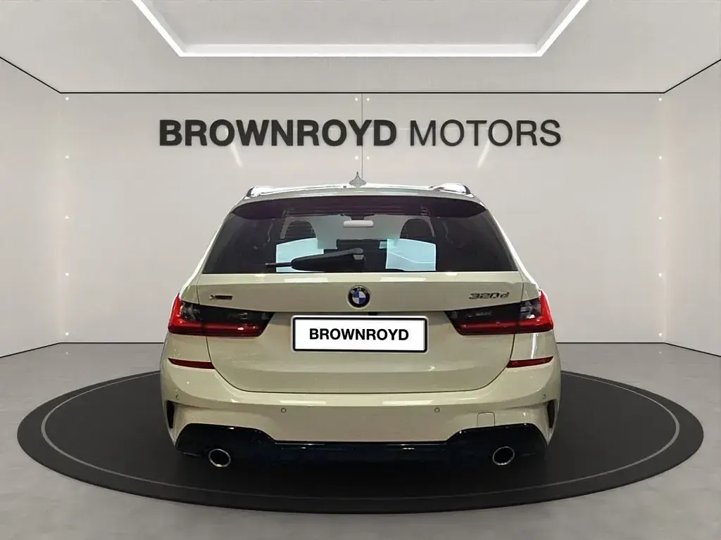 Used BMW 320 M Sport 2022 White Estate