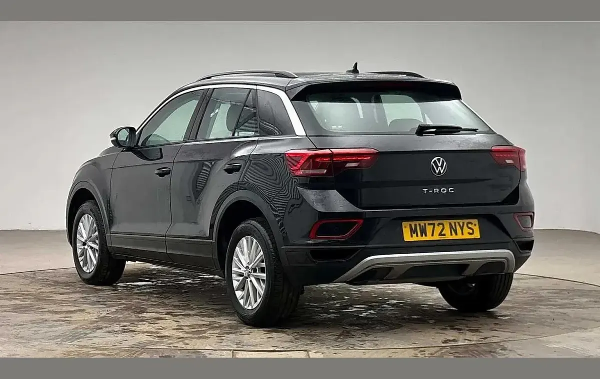Used VW T-Roc Life 150 HP (110 kW) 2022 Black SUV