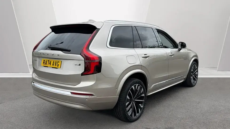 Used Volvo XC90 Ultra 250 HP (183 kW) 2025 Gold SUV