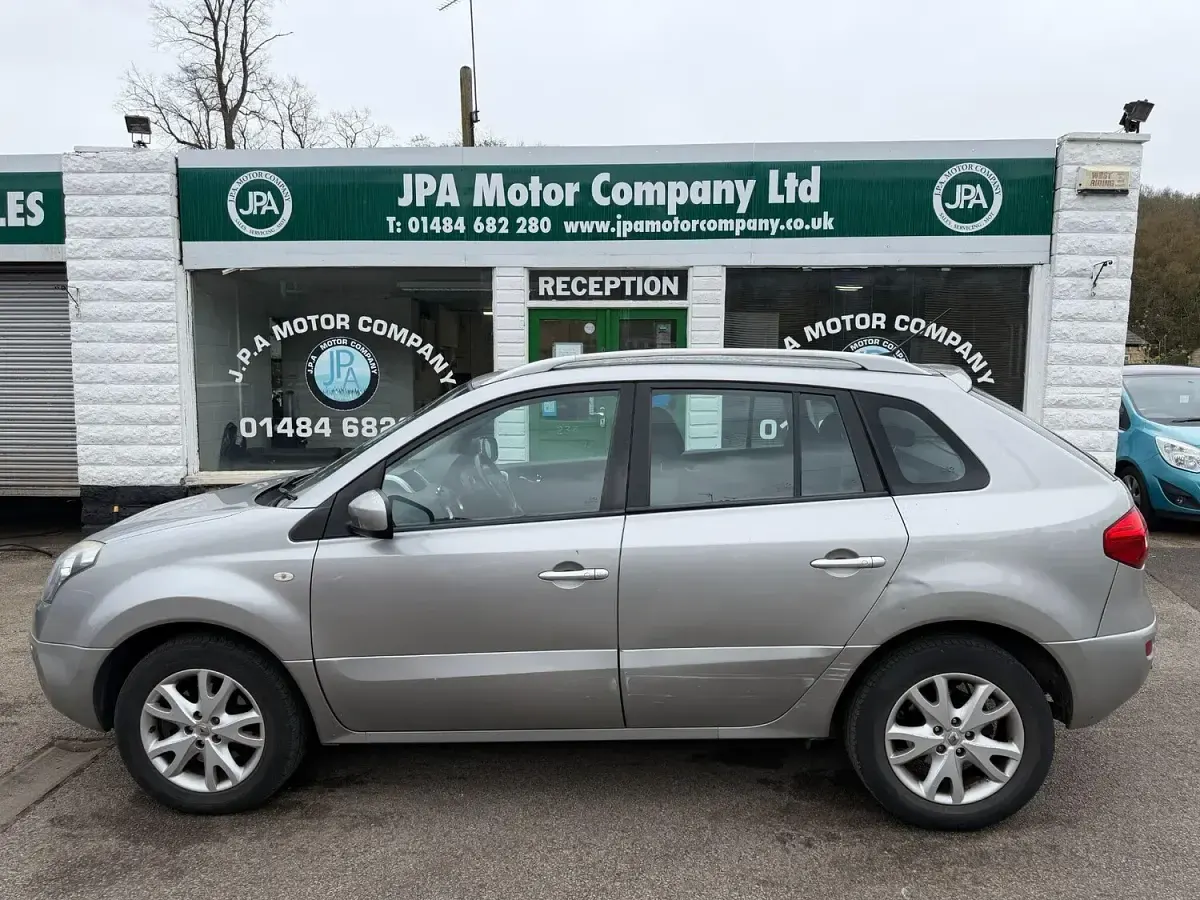 Used Renault Koleos Dynamique 150 HP (110 kW) 2009 Silver SUV