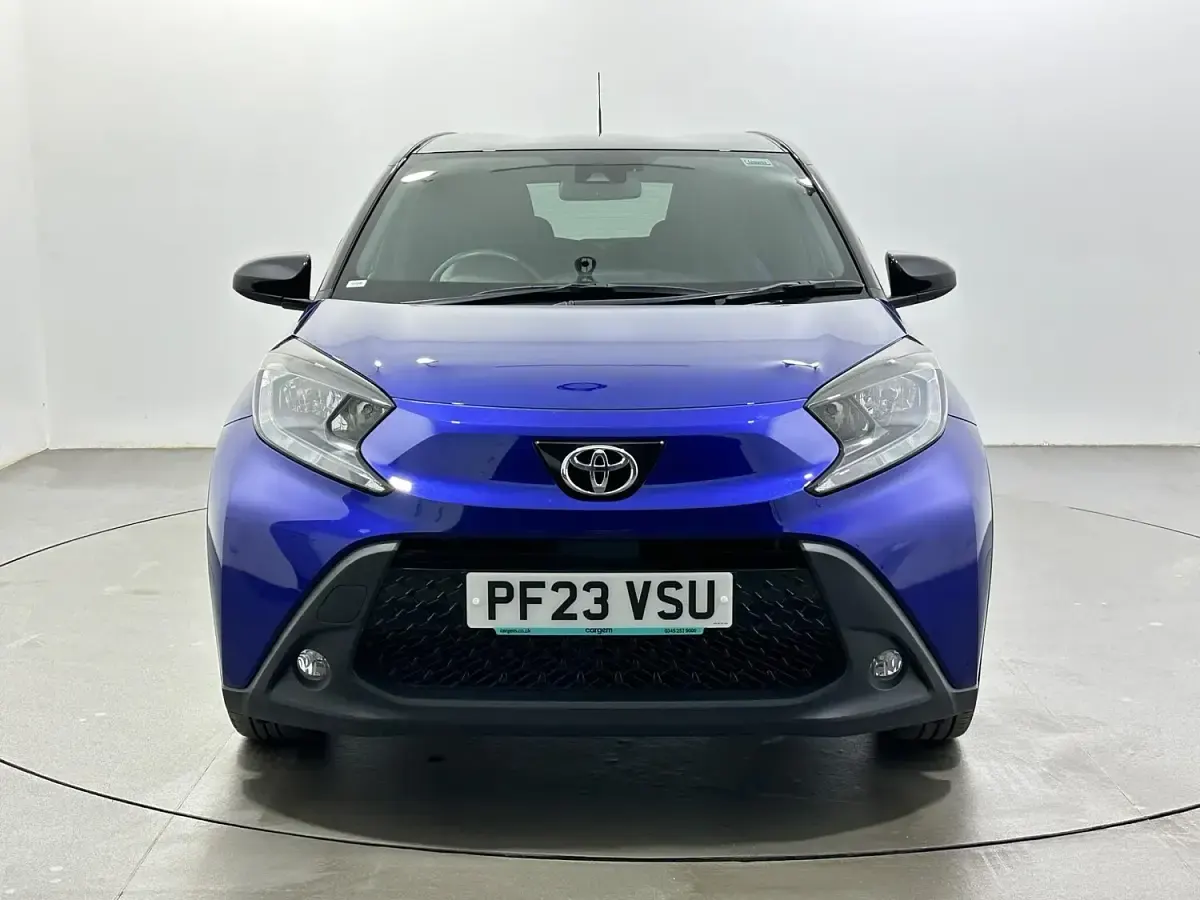 Used Toyota Aygo X 72 HP (52 kW) 2023 Blue SUV