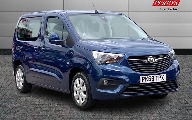 Used 2020 Vauxhall Combo MPV | £10,885 (Fair price) - Image 1/4