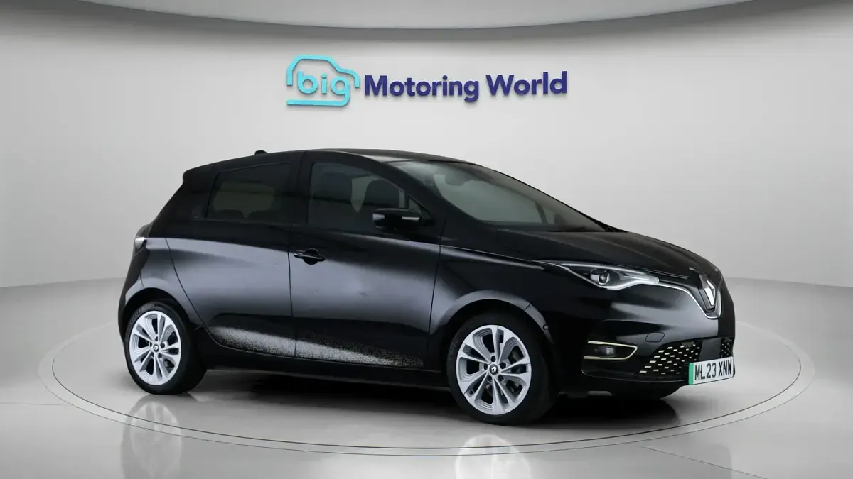 Used Renault Zoe Iconic 100 kW (136 HP) 2023 Hatchback