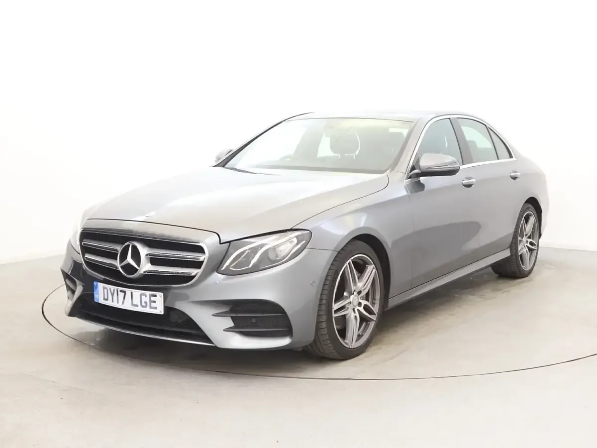 Gebraucht Mercedes E220 AMG Line Premium 194 PS (142 kW) 2017 Grau Limousine