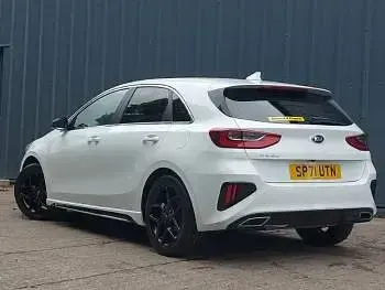 Used Kia Ceed GT-Line 158 HP (116 kW) 2021 White Hatchback