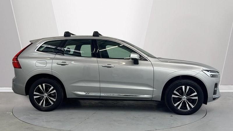 Used Volvo XC60 Core 249 HP (183 kW) 2022 Silver SUV
