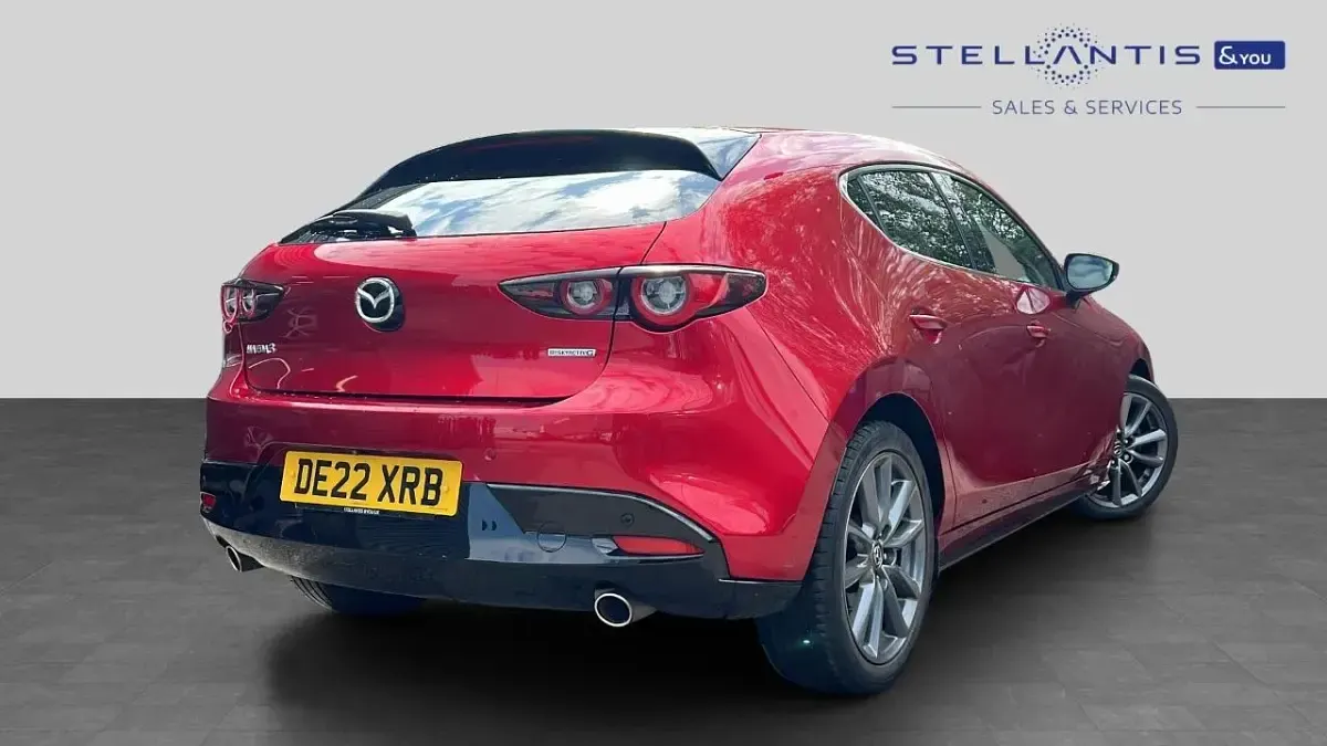 Used Mazda 3 Inclusive 120 HP (88 kW) 2022 Red Hatchback