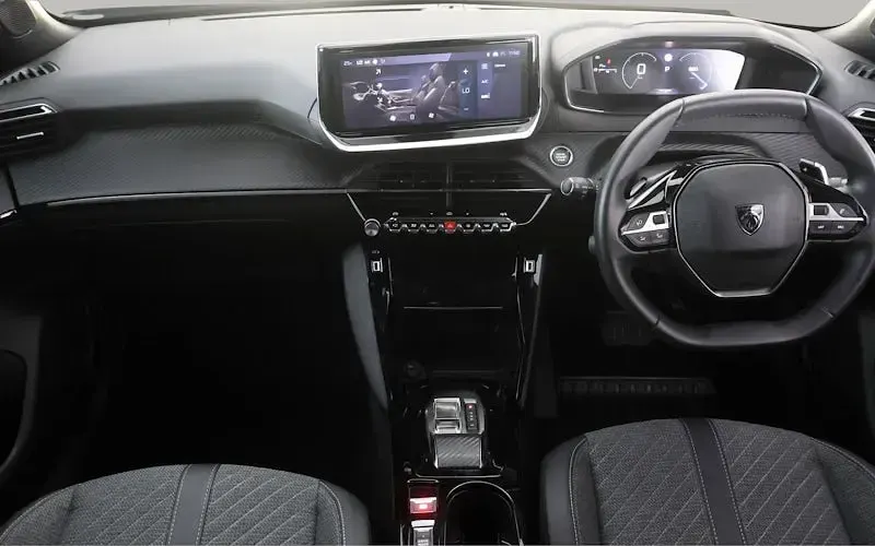 Used Peugeot 2008 Allure 131 HP (96 kW) 2024 Grey SUV