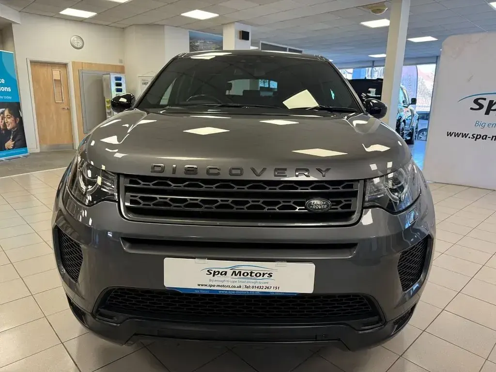 Used Land Rover Discovery 5 Landmark 180 HP (132 kW) 2019 Grey SUV