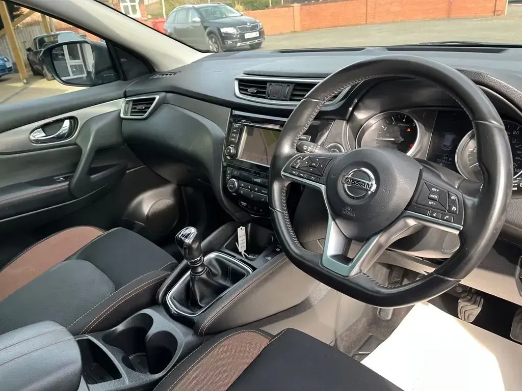 Used Nissan Qashqai N-Motion 140 HP (102 kW) 2019 Blue SUV