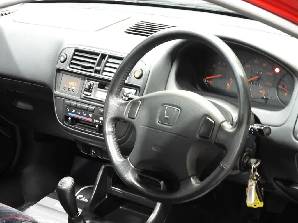 Used Honda Civic 158 HP (116 kW) 1997 Red Hatchback