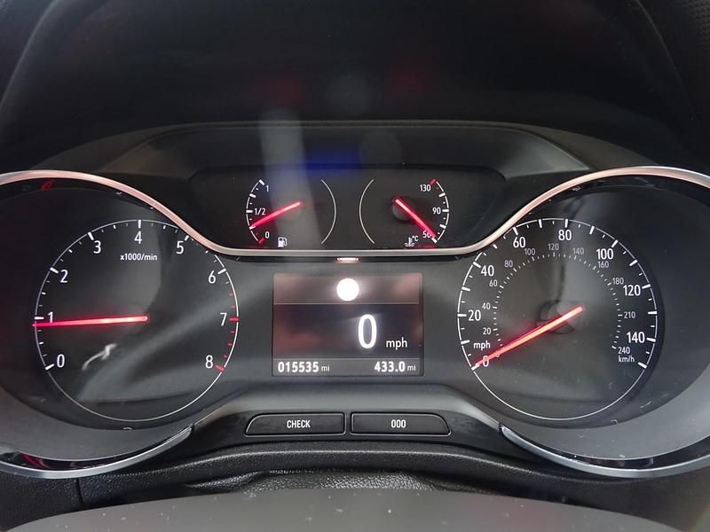 Used Vauxhall Crossland X Elite 110 HP (80 kW) 2018 Red SUV