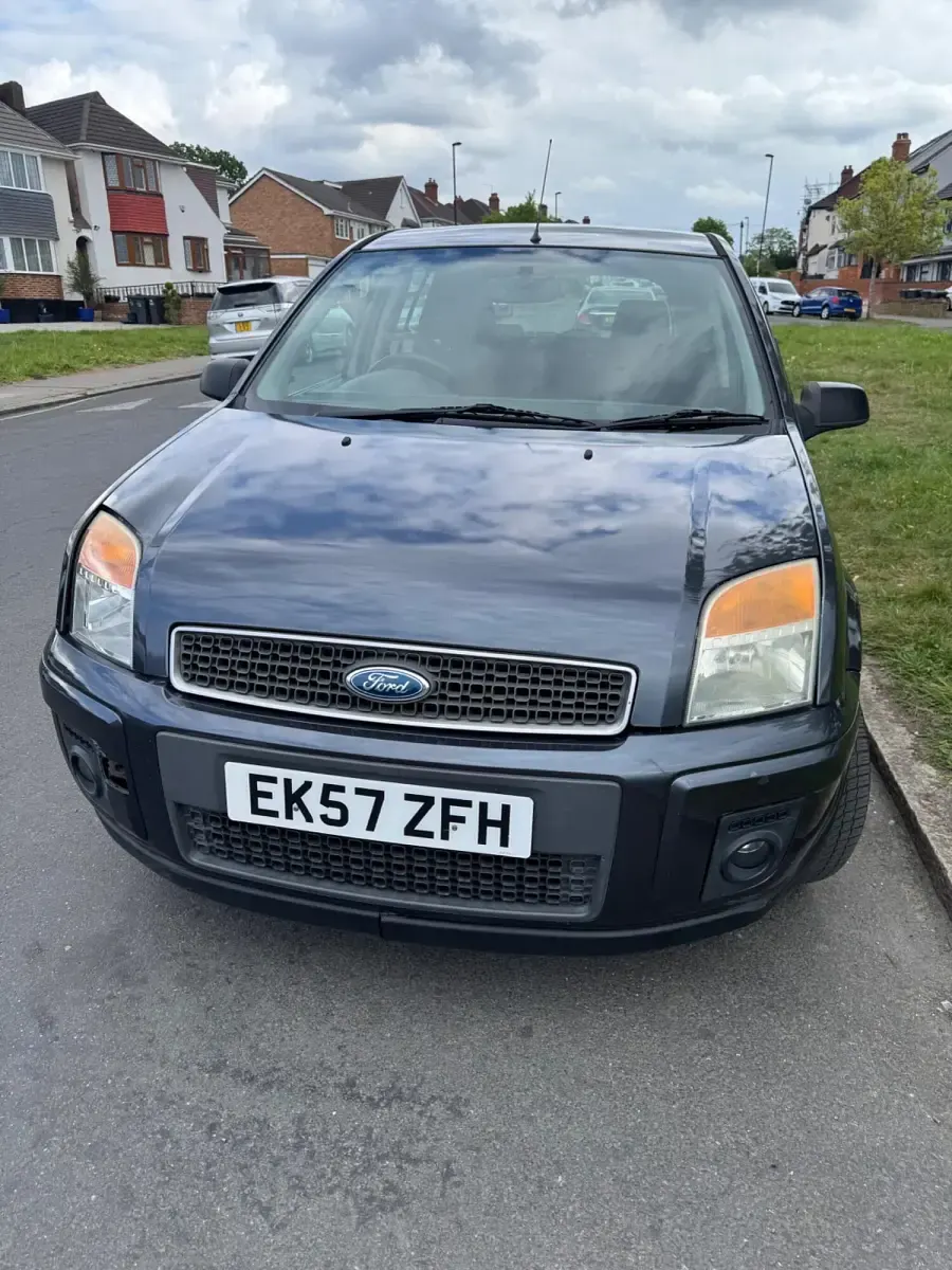 Used Ford Fusion Zetec 101 HP (74 kW) 2008 Grey Hatchback