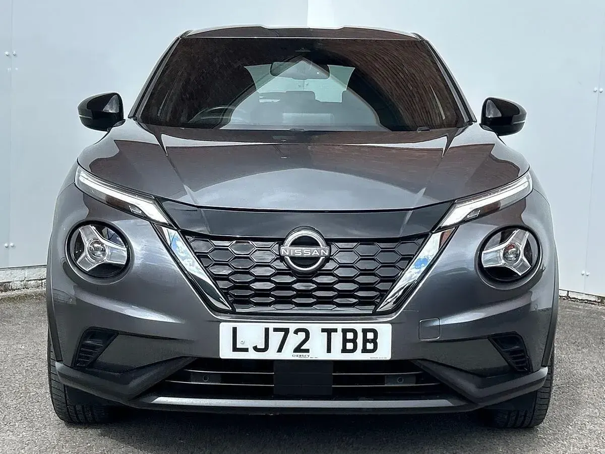 Gebraucht Nissan Juke N-Connecta 143 PS (105 kW) 2023 Grau SUV