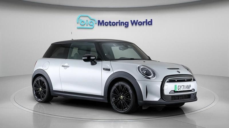 Silver Used 2021 Mini Cooper SE Hatch Hatchback | £10,600 (Fair price) - Image 1/4