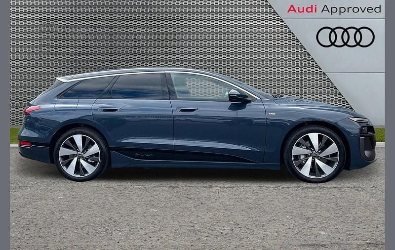 Second-hand Audi e-tron S-Line 314 kW (428 CP) 2025 Albastru SUV