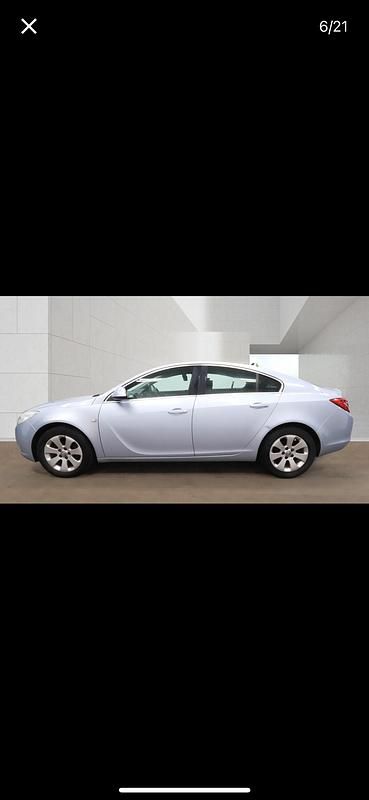 Used Vauxhall Insignia 160 HP (117 kW) 2013 Silver Hatchback