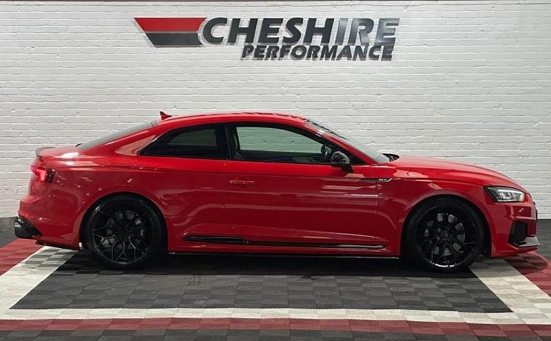 Begagnad Audi RS5 Comfort 500 HK (367 kW) 2018 Röd Sportkupé