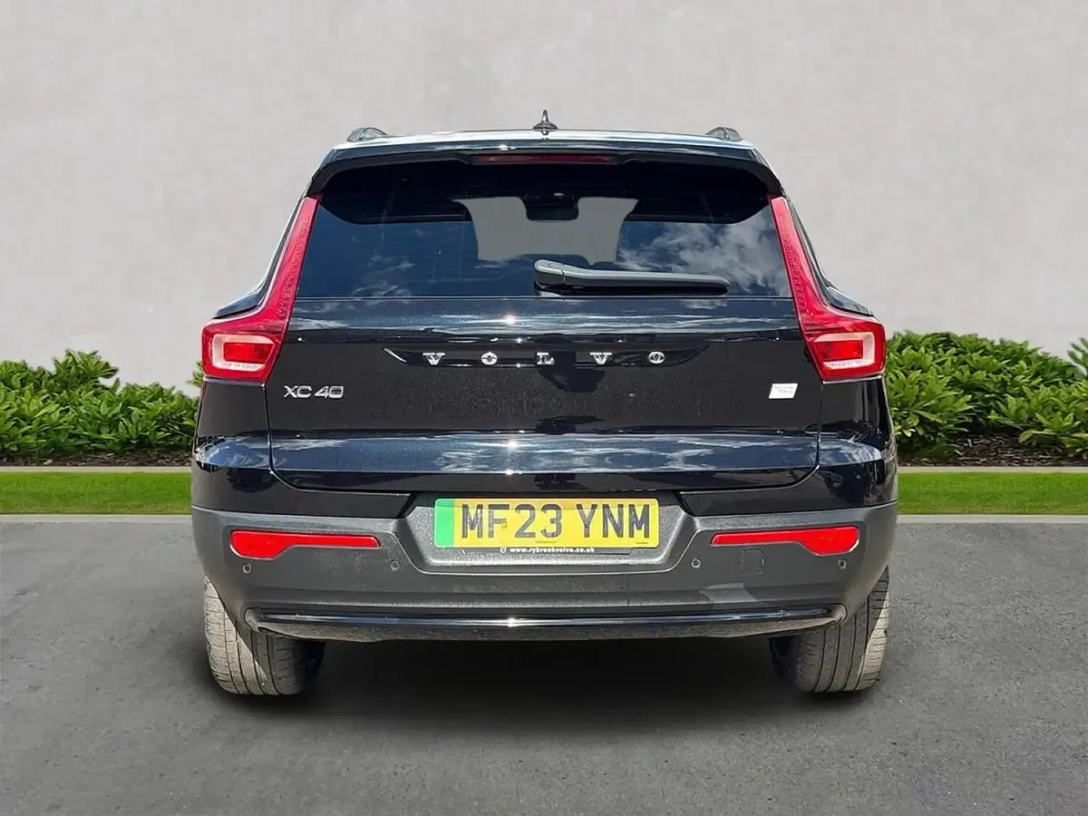 Used Volvo XC40 Ultimate 300 kW (408 HP) 2023 Black SUV