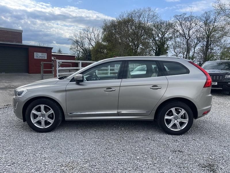 Used Volvo XC60 SE Lux 2013 Gold SUV