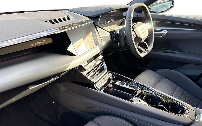 New Audi e-tron GT quattro 434 kW (591 HP) 2026 Sedan