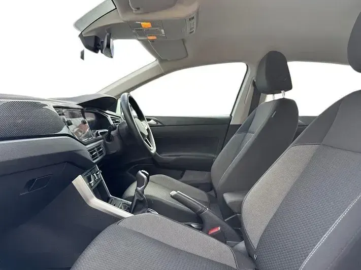 Używany VW Polo Life 95 KM (69 kW) 2025 Biały Hatchback
