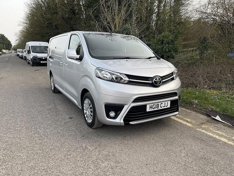 Used Toyota Proace Comfort 120 HP (88 kW) 2018 Silver MPV