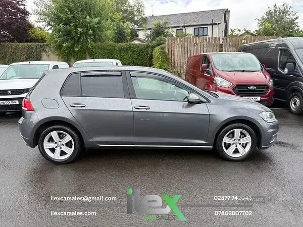 Used VW Golf VII SE 115 HP (84 kW) 2017 Grey Hatchback