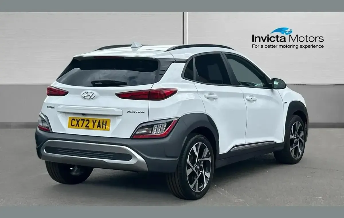 Used Hyundai Kona Premium 117 HP (86 kW) 2022 White SUV