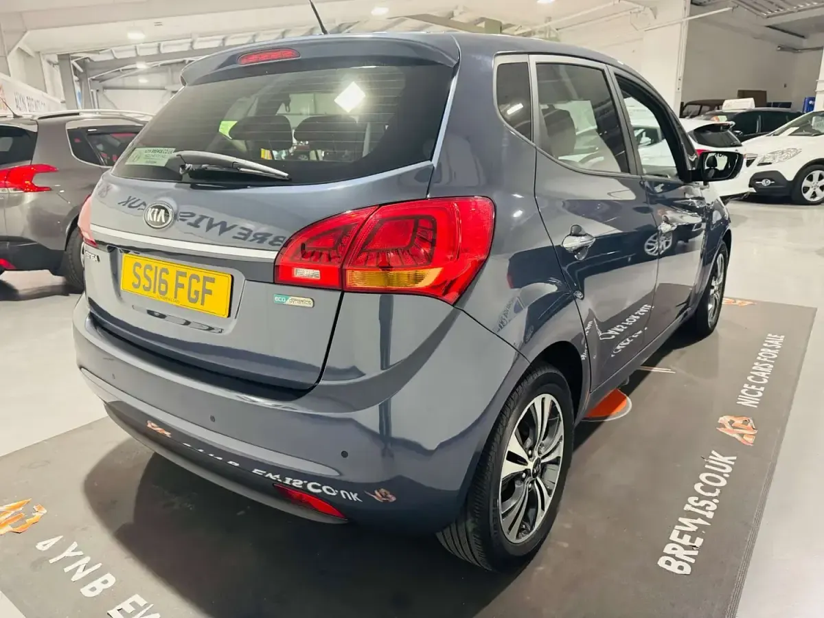 Used Kia Venga 128 HP (94 kW) 2016 Blue Hatchback
