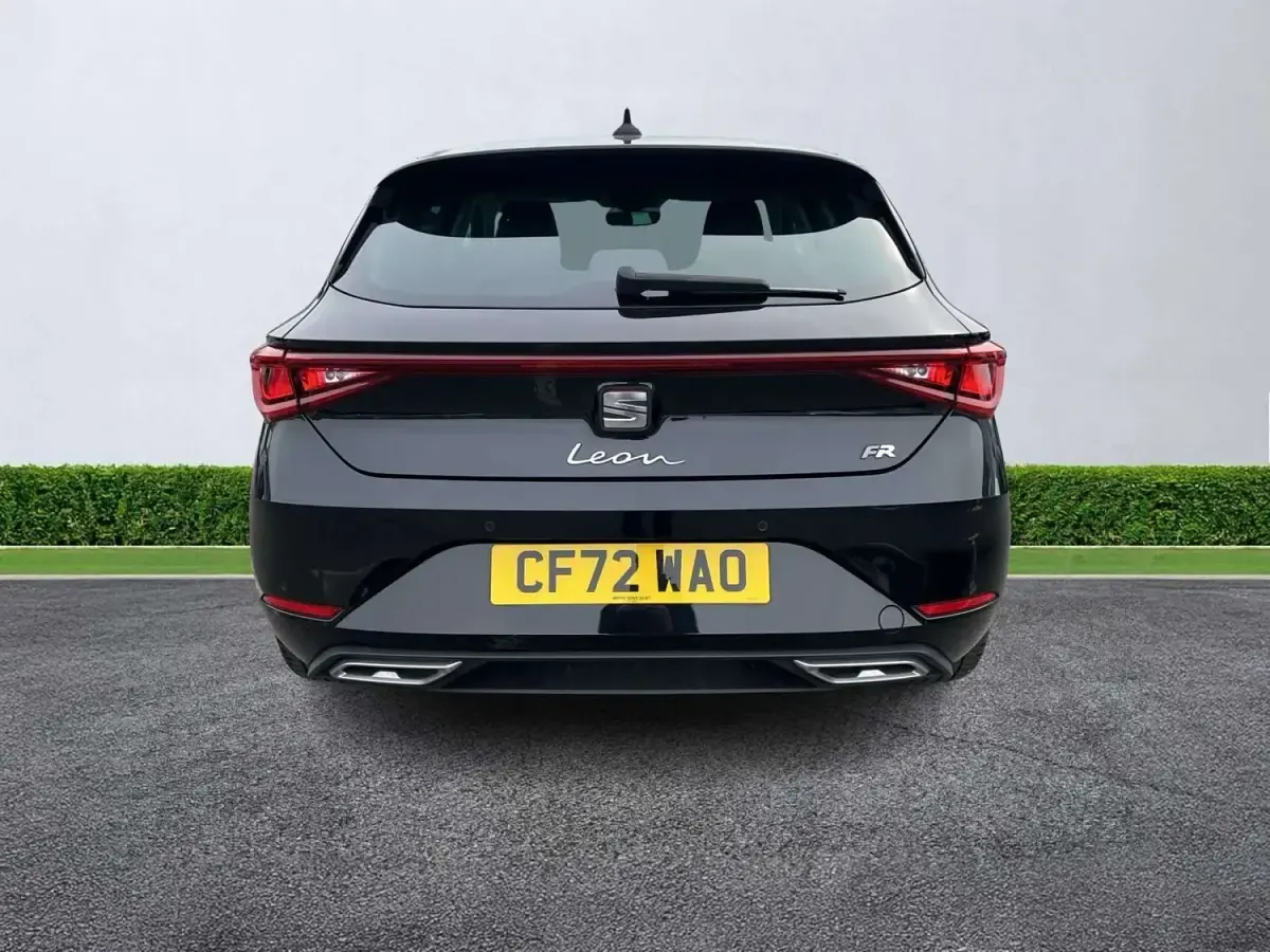 Second-hand Seat Leon FR 2023 Negru Hatchback