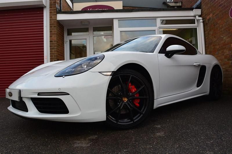 Used Porsche 718 Cayman S 350 HP (257 kW) 2017 White Coupe