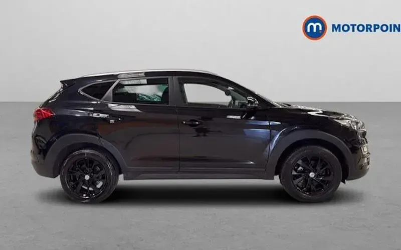 Used Hyundai Tucson SE 132 HP (97 kW) 2020 Black SUV