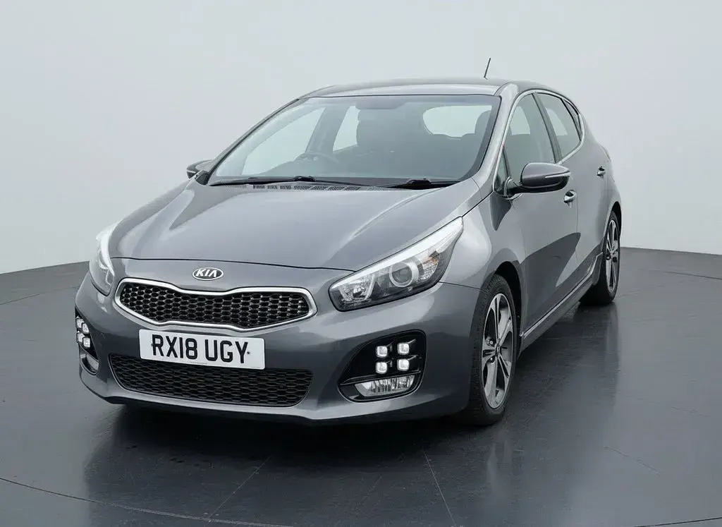 Used Kia Ceed GT-Line 118 HP (86 kW) 2018 Silver Hatchback