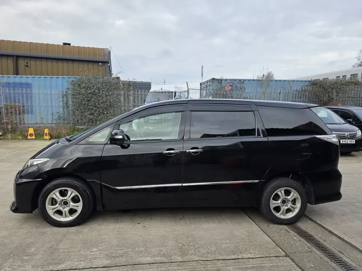 Used Toyota Estima 2026 Black MPV