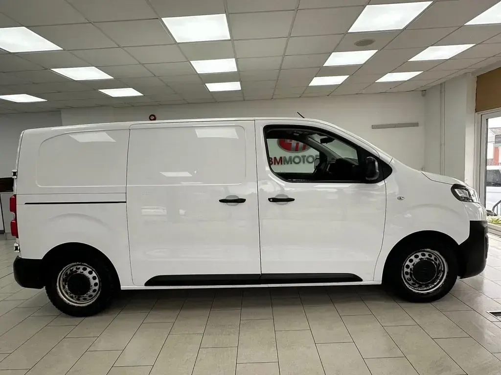 Used Citroën Dispatch 2017 White MPV