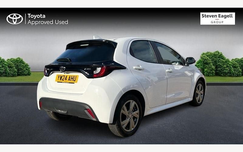 Used Toyota Yaris Hybrid 116 HP (85 kW) 2025 Hatchback
