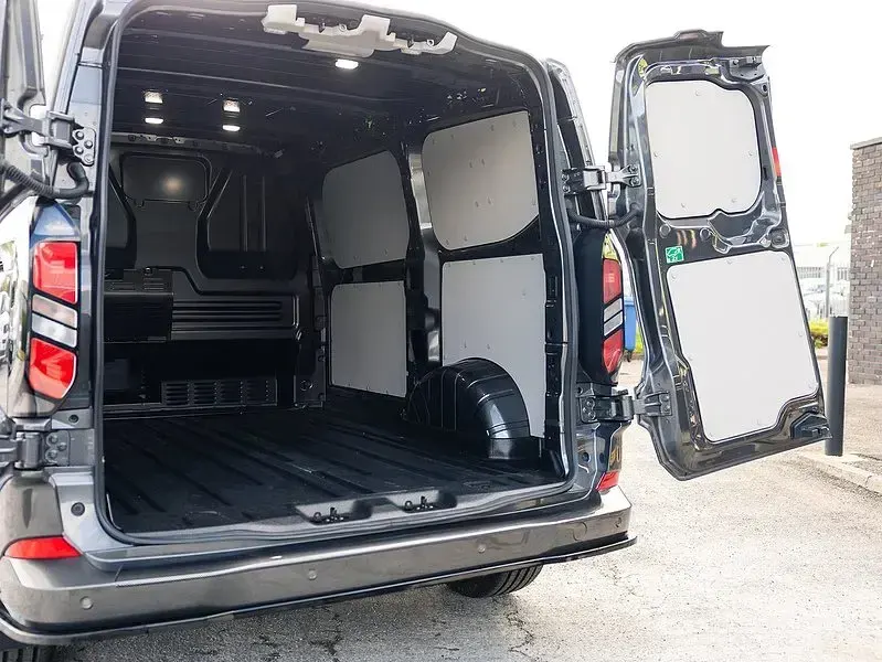 Used Ford Transit Custom Limited 136 HP (100 kW) 2024 Grey Van