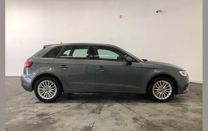 Used Audi A3 113 HP (83 kW) 2018 Grey Sedan