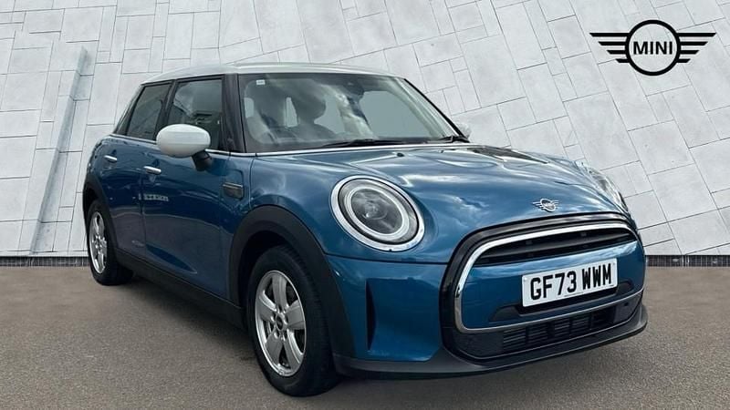Begagnad Mini Cooper Classic 134 HK (98 kW) 2023 Blå Halvkombi