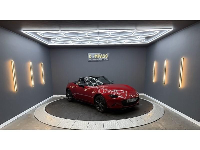 Used Mazda MX5 160 HP (117 kW) 2016 Red Cabriolet