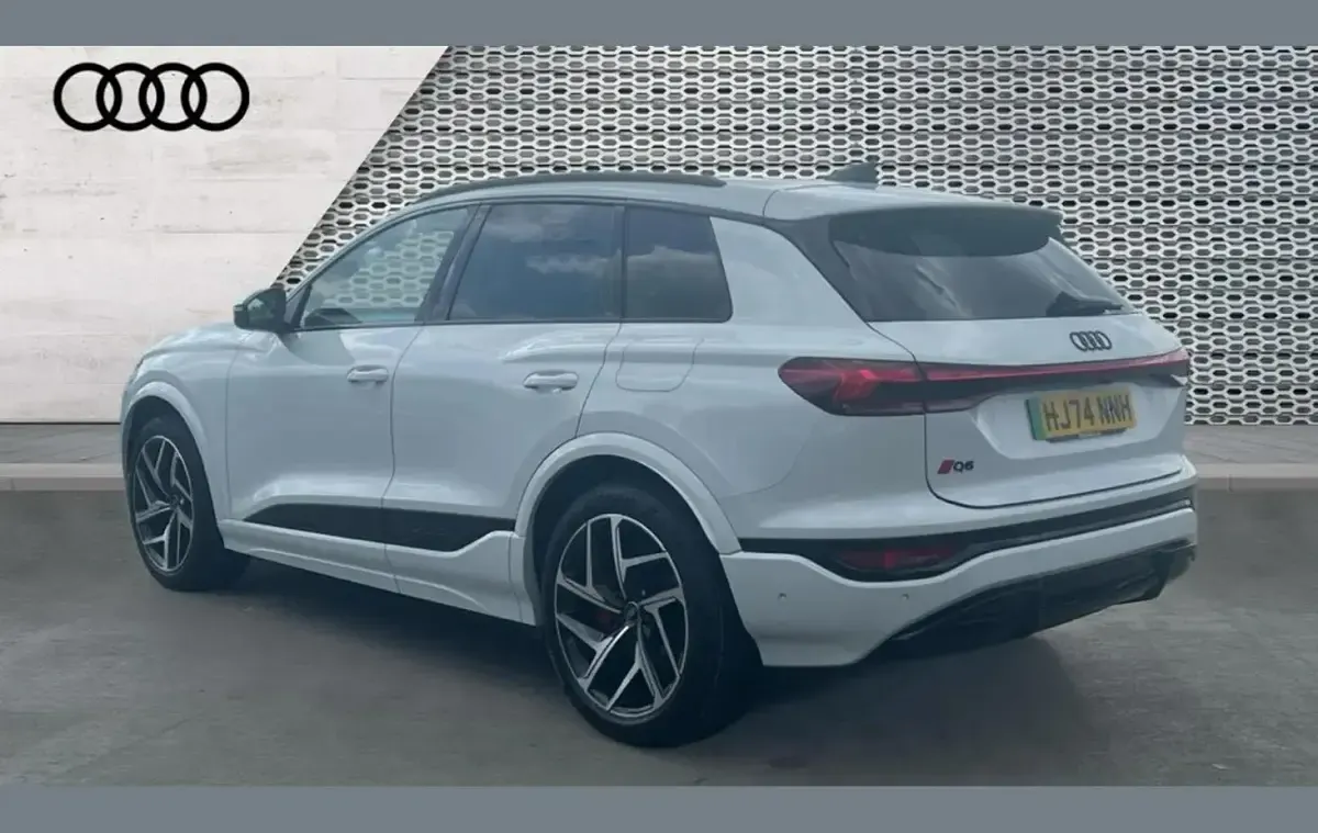 Used Audi Q6 e-tron Advanced 285 kW (388 HP) 2024 White SUV