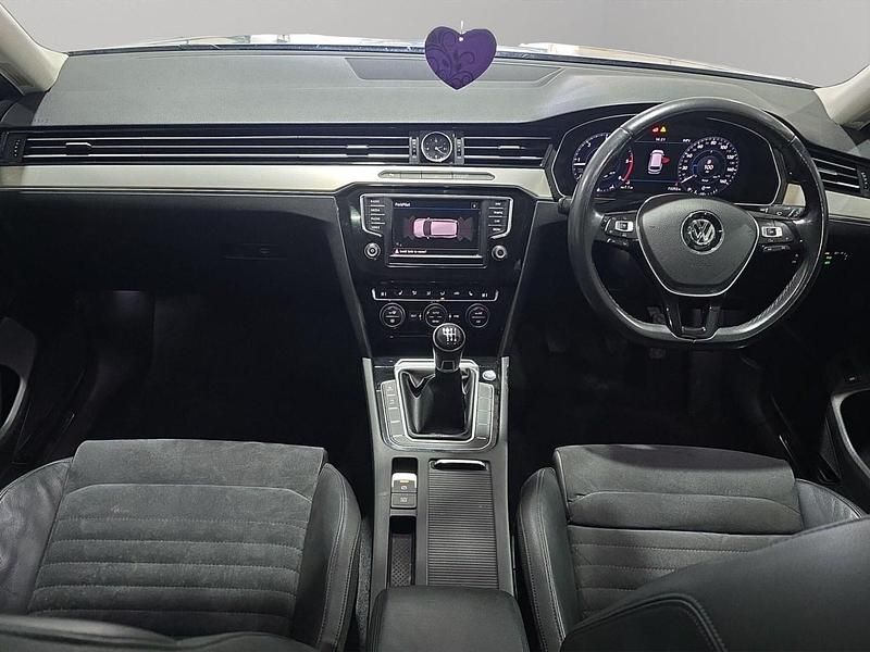 Used VW Passat GT 150 HP (110 kW) 2017 Silver Estate