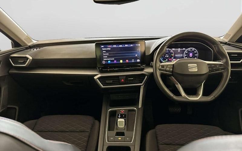 Used Seat Leon FR 204 HP (150 kW) 2023 Hatchback