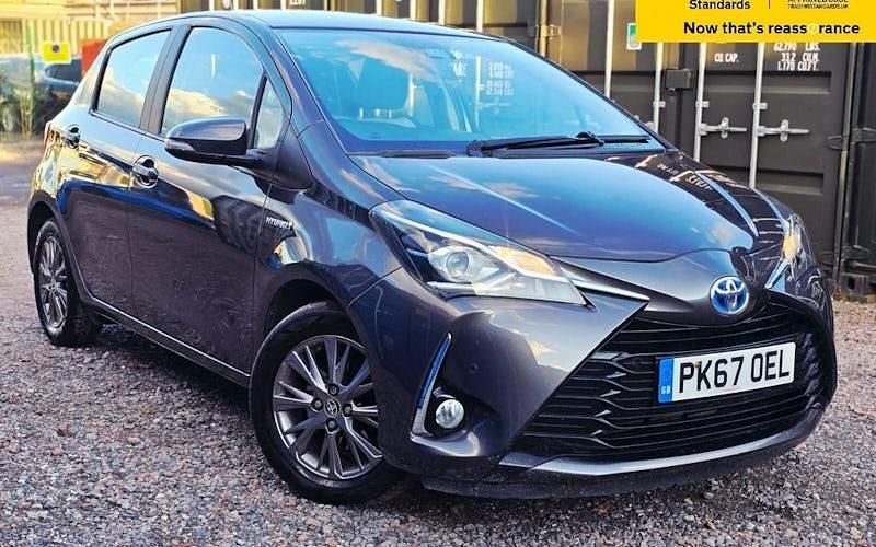 Used 2019 Toyota Yaris Hybrid Hatchback | £8,988 (Fair price) - Image 1/4