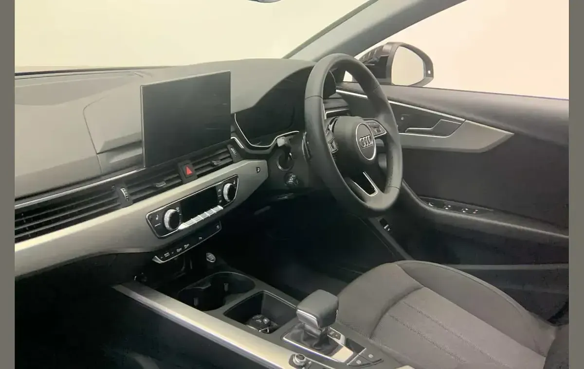 Used Audi A4 Comfort 147 HP (108 kW) 2023 Black Sedan