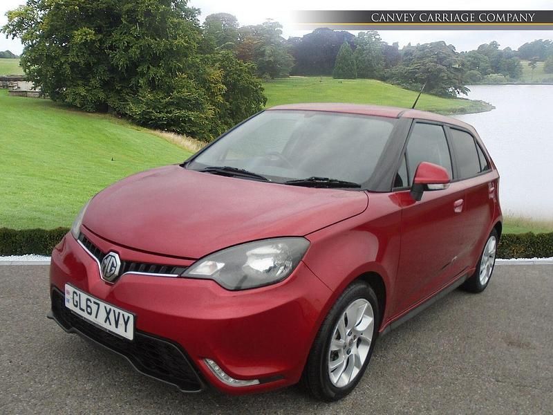 Used MG MG3 106 HP (77 kW) 2017 Red Hatchback