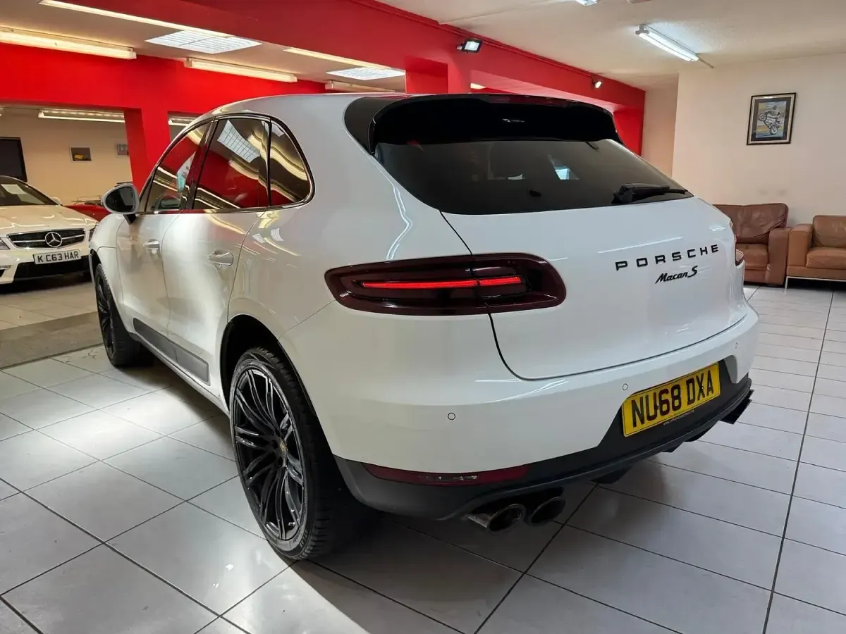 Used Porsche Macan S 258 HP (189 kW) 2018 White SUV