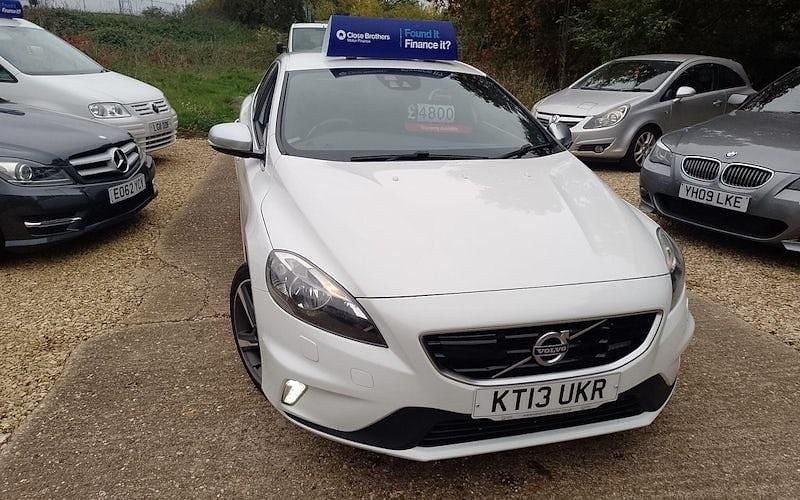 Used 2013 Volvo V40 R-Design Estate | £4,800 (Fair price) - Image 1/4