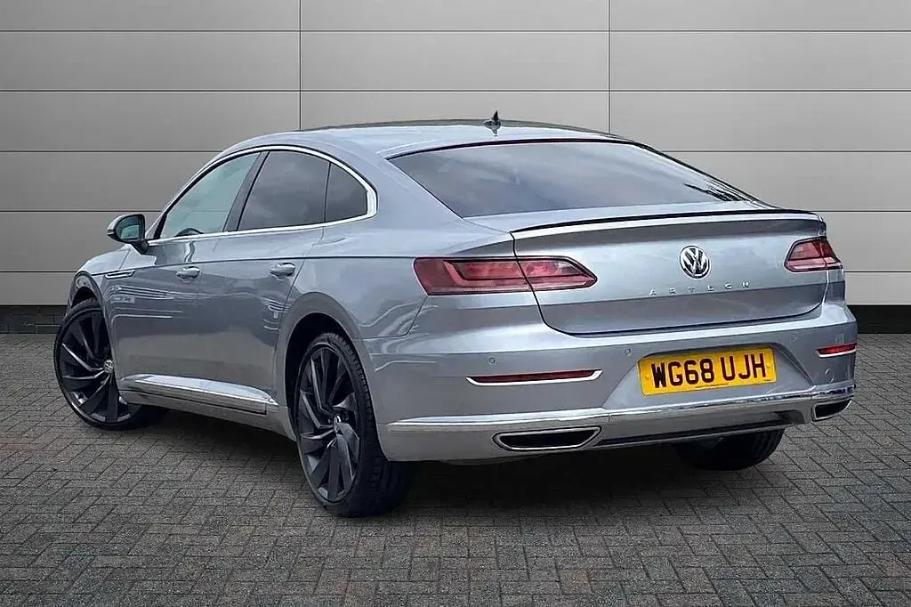 Used VW Arteon R-line 190 HP (139 kW) 2018 Silver Hatchback